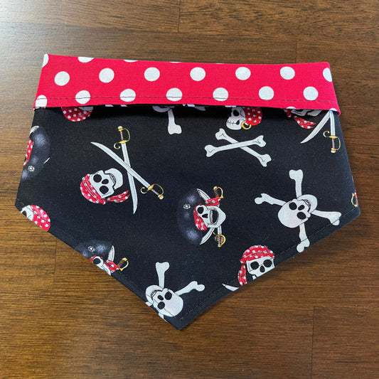 Pirates Skulls - Tie & Snap Bandana